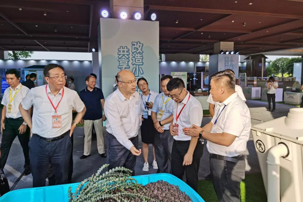 一諾環(huán)境受邀參加全國廁所革命現(xiàn)場會,農(nóng)村區(qū)域碳循環(huán)理念受到高度評價